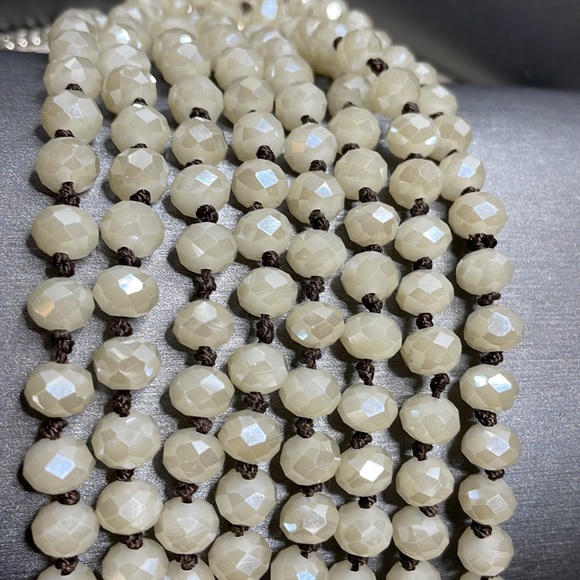64" Beautiful White Hand Knotted Faceted Glass Flapper Beads Very Vintage 1920's - Picture 1 of 9